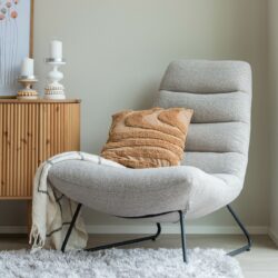 Mesi nojatuoli beige Monza 60, mustat jalat