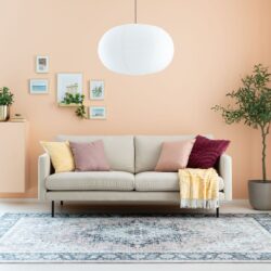 Scandic Copenhagen 3-istuttava sohva hiekka Soro 21, mustat jalat